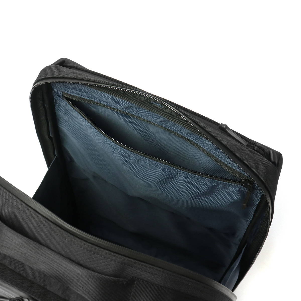 G1990 COMMUTE BUSINESS BACKPACK B01001-01