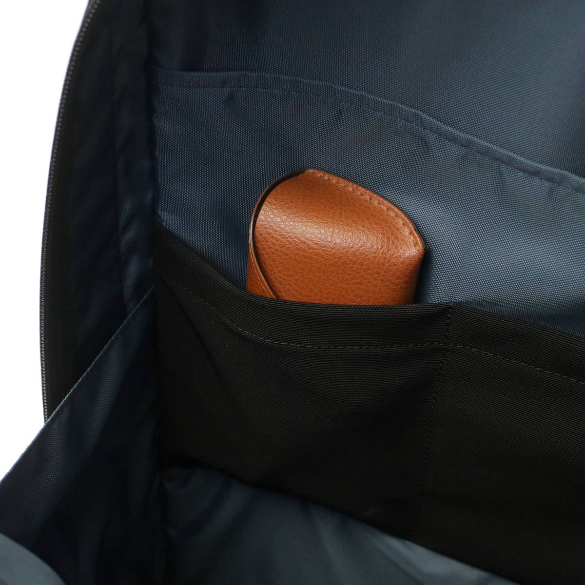 G1990 COMMUTE BUSINESS BACKPACK B01001-01