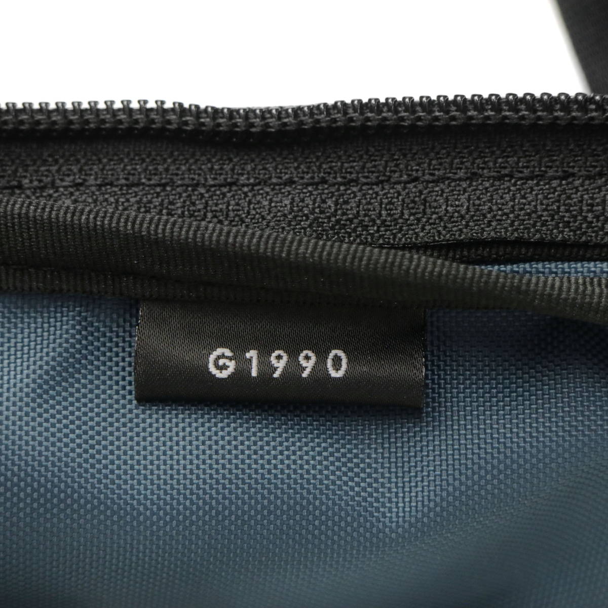 G1990 COMMUTE 2WAY BRIEFCASE B01001-03
