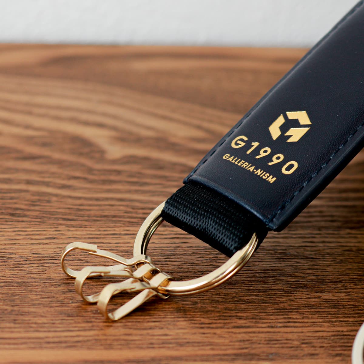 G1990 Raffine KEY HOLDER B01002-06