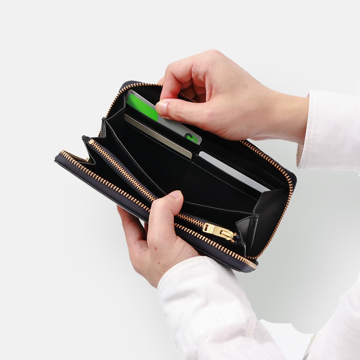 G1990 Solace ROUND ZIP LONG WALLET B01003-01