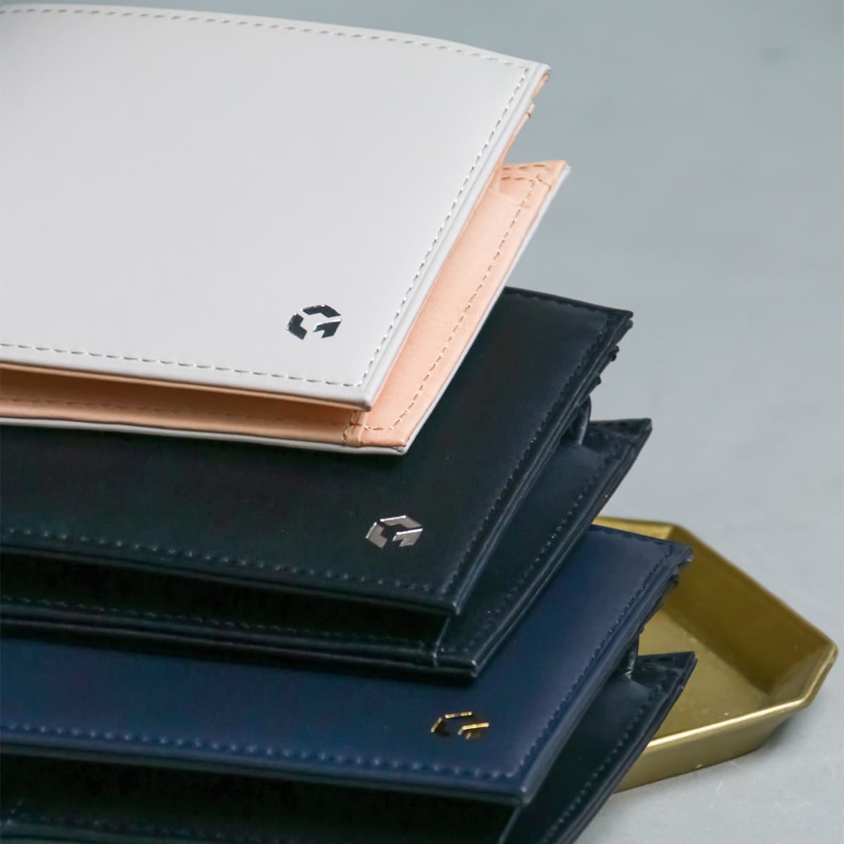 G1990 Solace FOLDED WALLET B01003-03