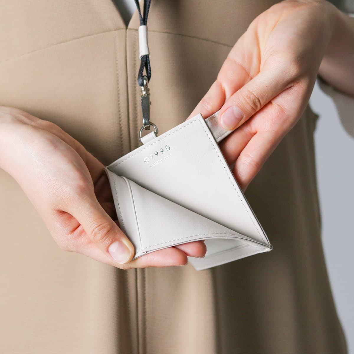 G1990 Solace ID CARD HOLDER B01003-05