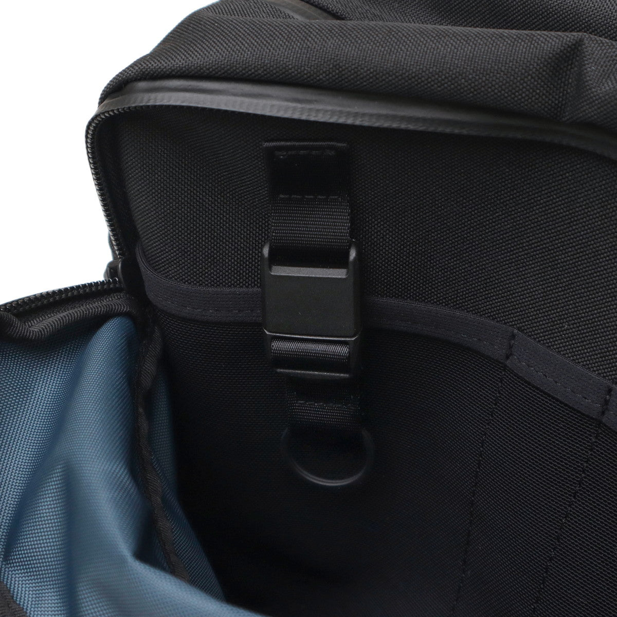G1990 COMMUTE 2025 SHOULDER BAG B01001-07